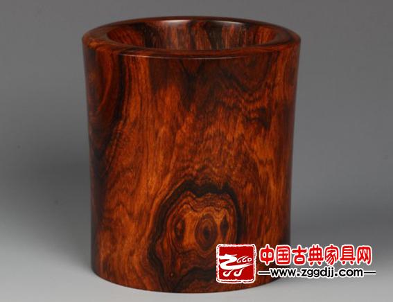 红木笔筒 红木笔筒